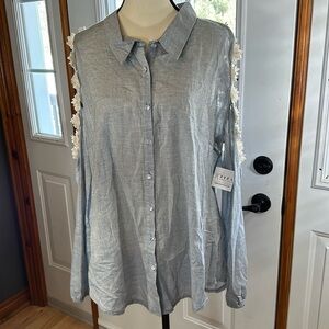 NWT A’Reve Button Up Top